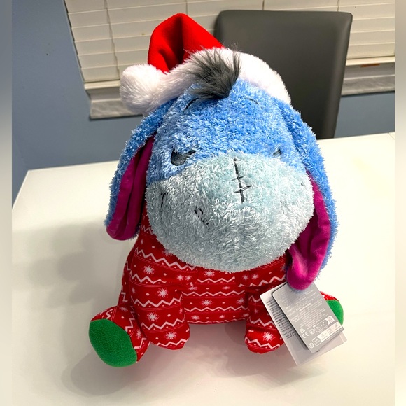 2023 Disney Parks Winnie The Pooh Eeyore Christmas Holiday
